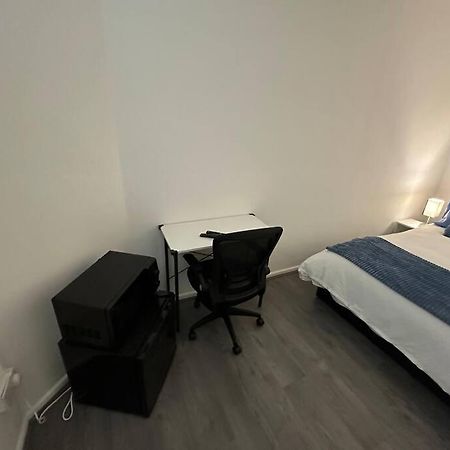 Small Cozy Private Bedroom Zone1 Londra Exterior foto