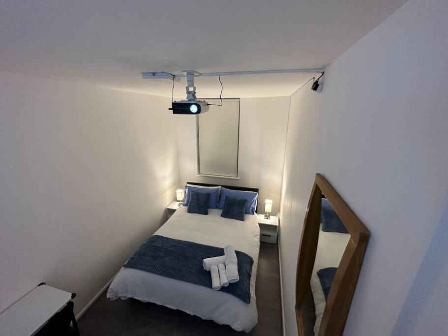 Small Cozy Private Bedroom Zone1 Londra Exterior foto
